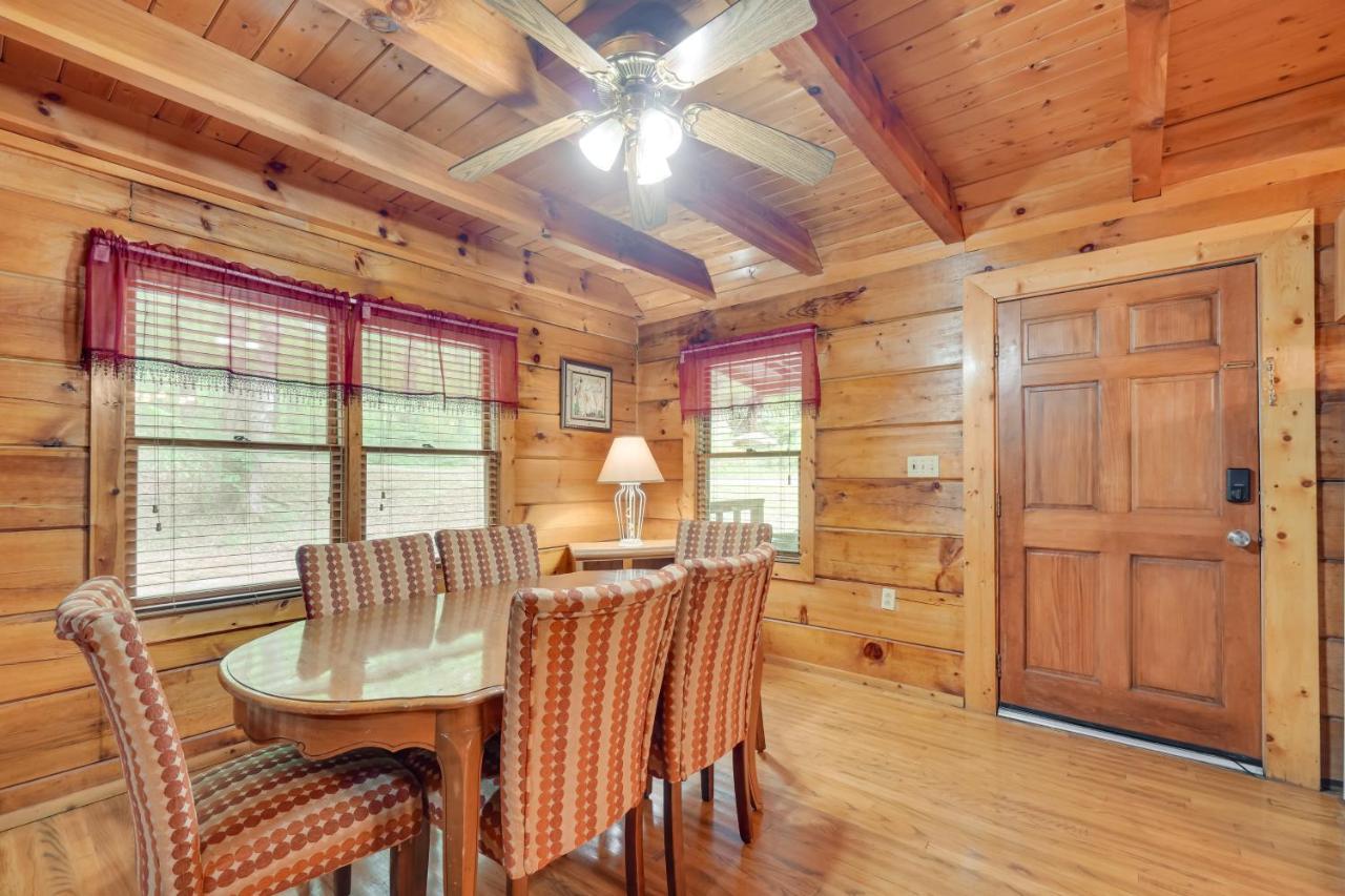 Cabin With Hot Tub About 6 Mi To Downtown Gatlinburg! エクステリア 写真