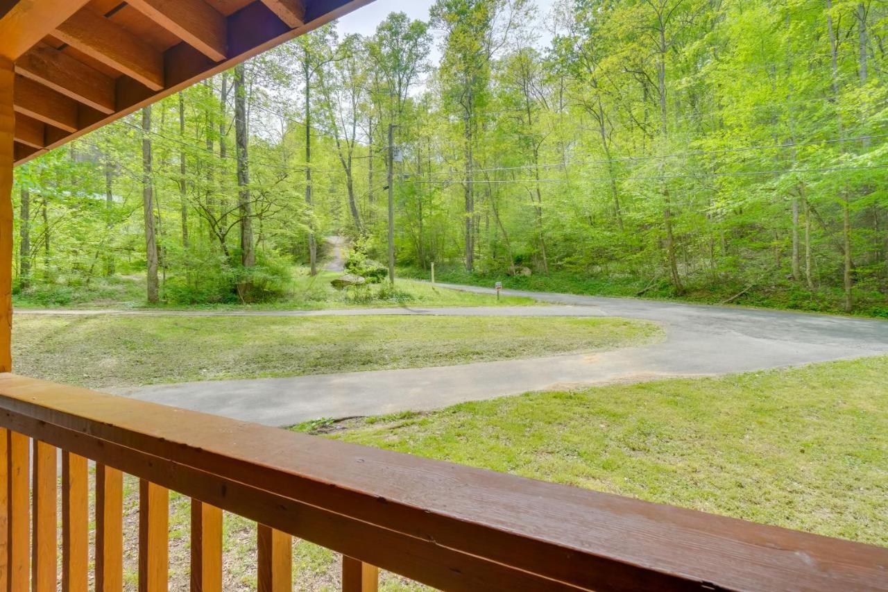 Cabin With Hot Tub About 6 Mi To Downtown Gatlinburg! エクステリア 写真