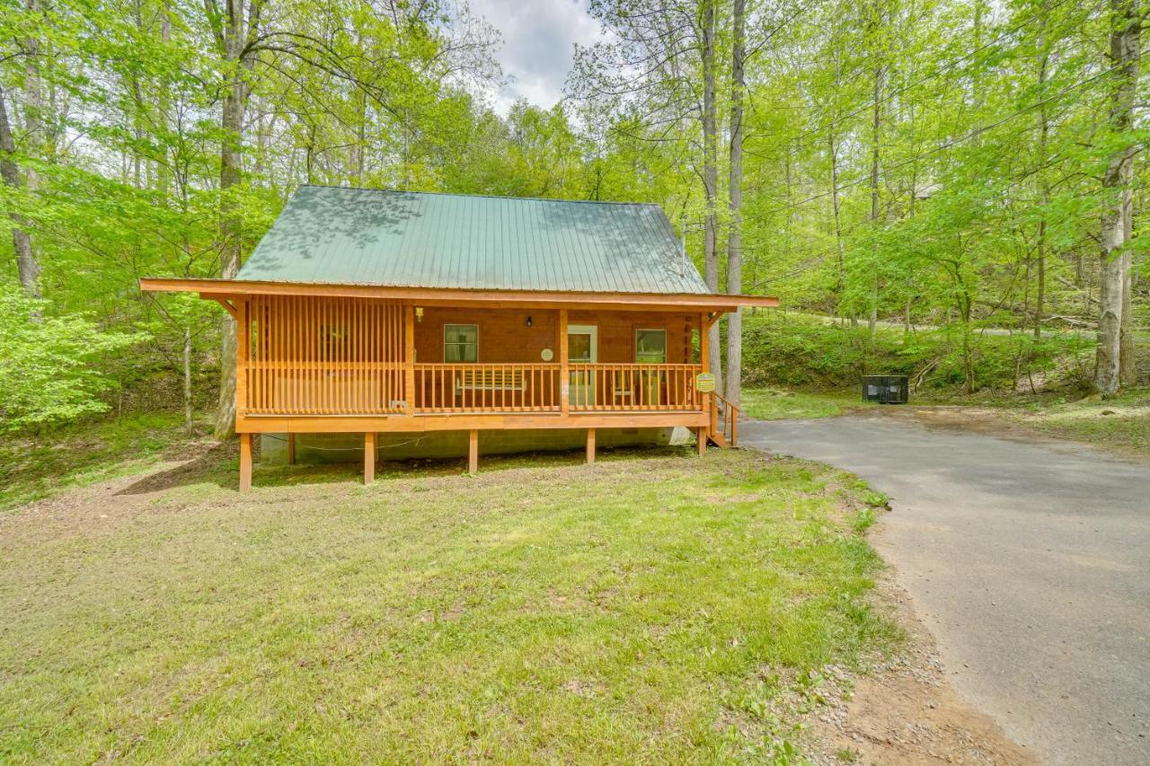 Cabin With Hot Tub About 6 Mi To Downtown Gatlinburg! エクステリア 写真